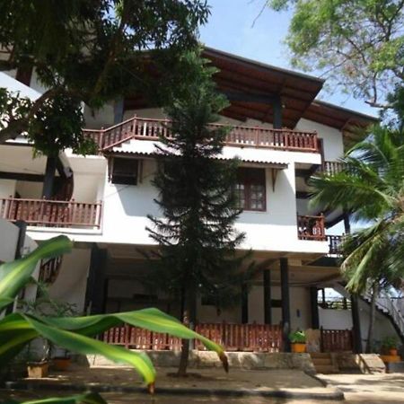 Samans Guesthouse 탕갈레 외부 사진