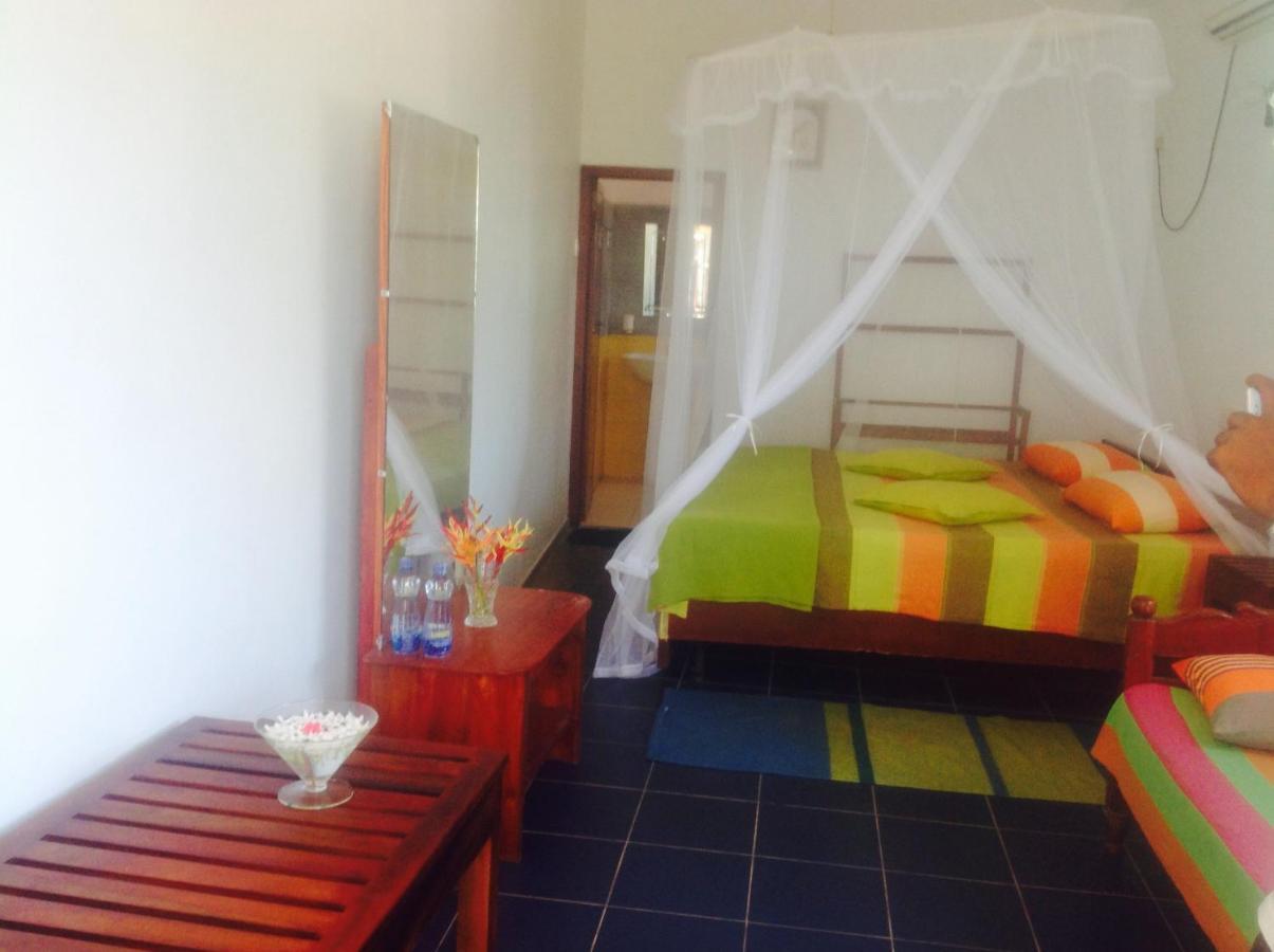 Samans Guesthouse 탕갈레 외부 사진