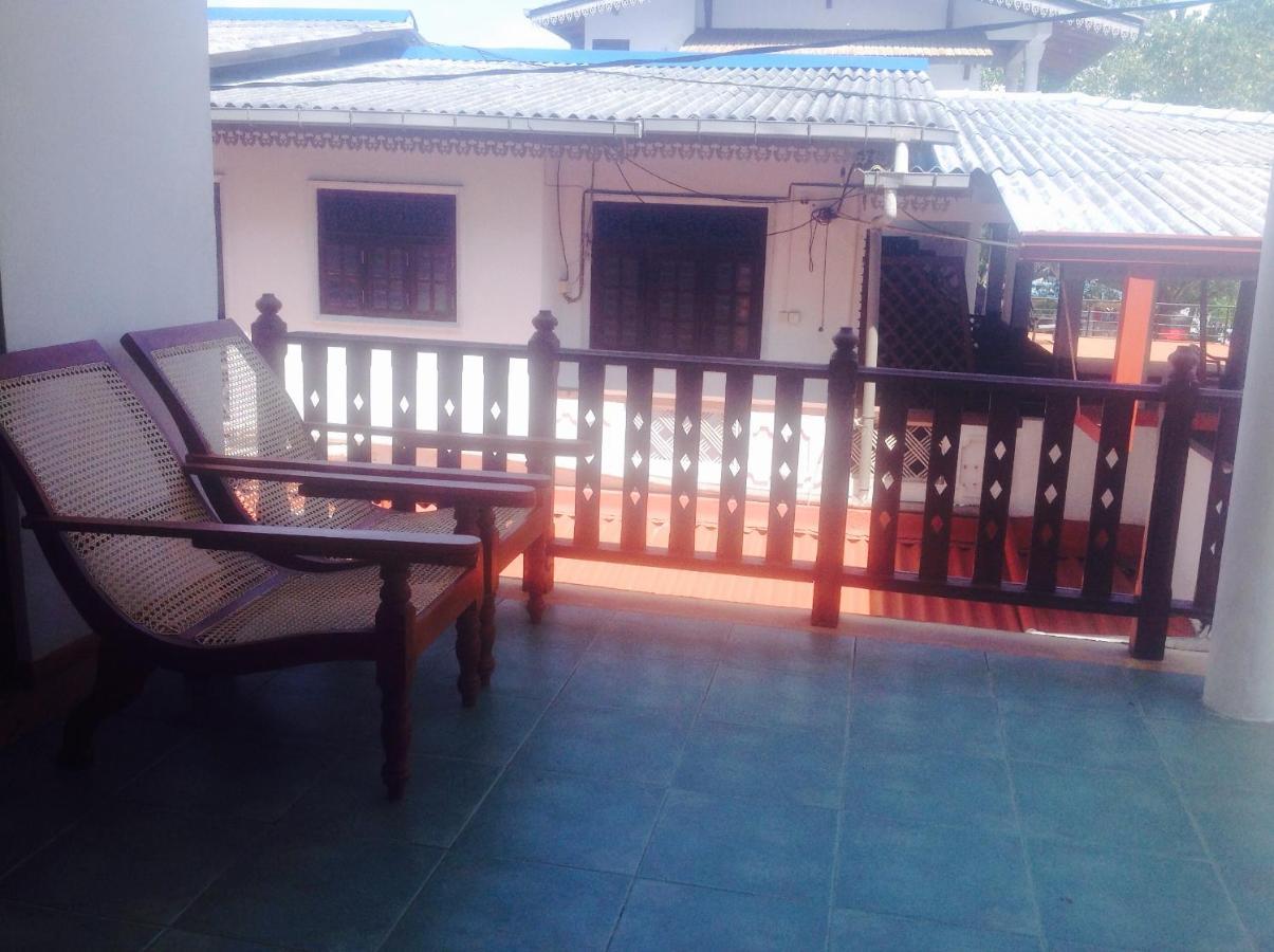 Samans Guesthouse 탕갈레 외부 사진