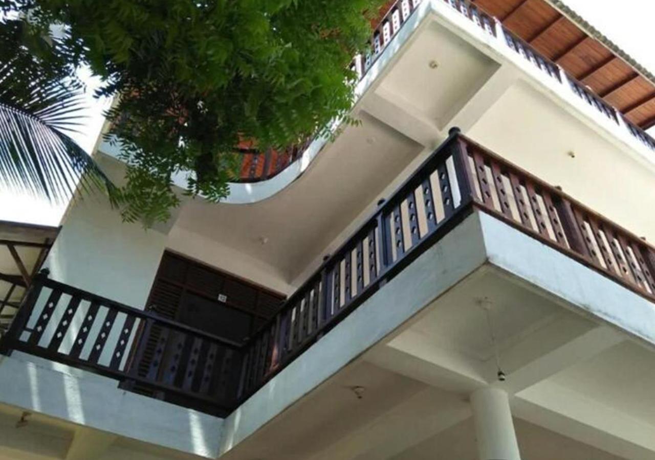 Samans Guesthouse 탕갈레 외부 사진